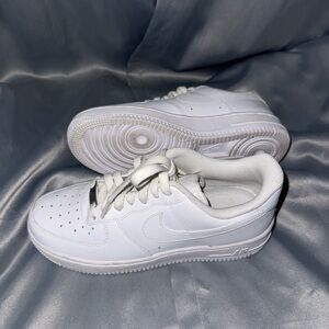 Nike white Air Force Sneaker